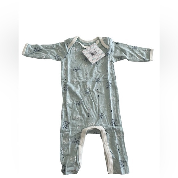 Bestaroo Other - NWT bestaroo snowman Cozy Blue Kids Pajama
